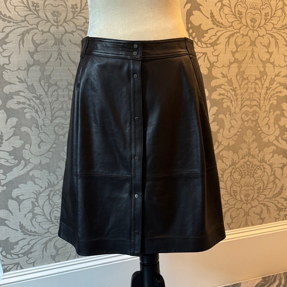 Elegant Black Real Leather Skirt